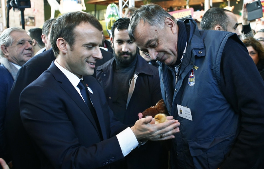 Francja: prezydent Macron wygwizdany przez rolników