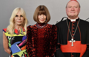 Co połączyło kardynała i dwie najbardziej wpływowe kobiety w świecie mody?