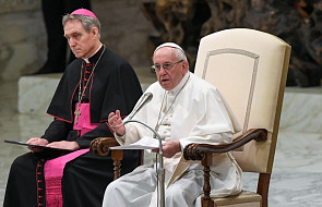 "Módlmy się, aby Pan nawrócił serca handlarzy". Papież wzywa do walki z procederem handlu ludźmi