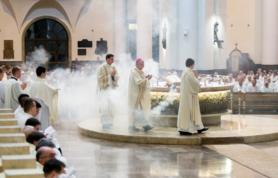 Biskupi do kapłanów w Wielki Czwartek: duszpasterska otwartość, a nie marazm