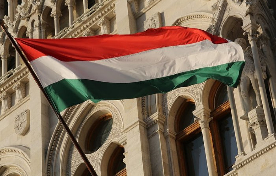 Węgry: czołowy dziennik opozycyjny zostanie zamknięty