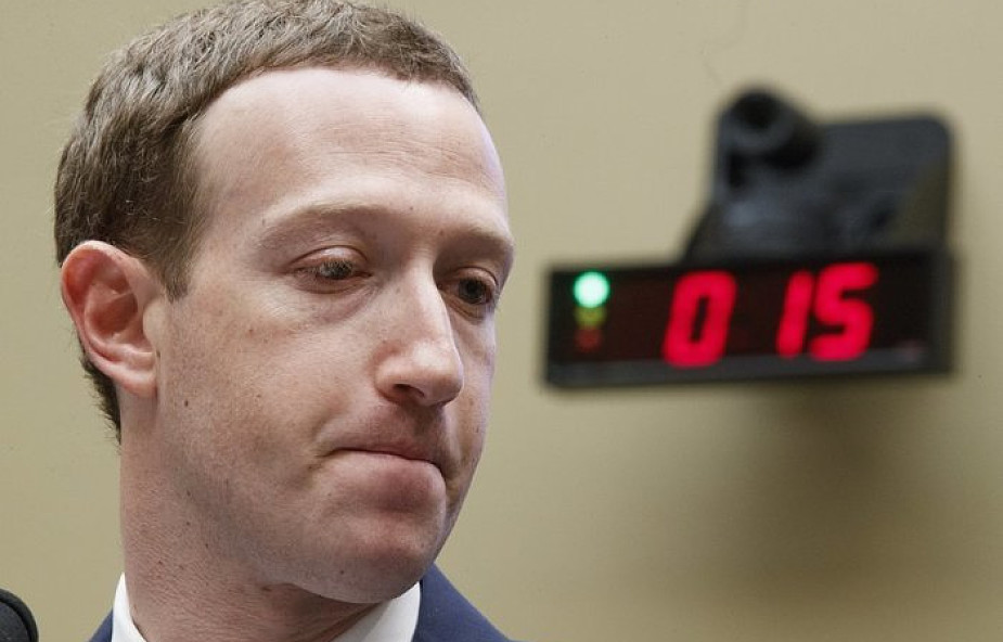 Dlaczego Facebook blokował katolickie strony? Zuckerberg tłumaczył się przed Kongresem