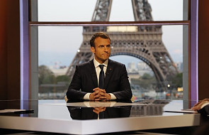 Macron w wywiadzie broni nalotów na Syrię, krytykuje "nieliberalizm"