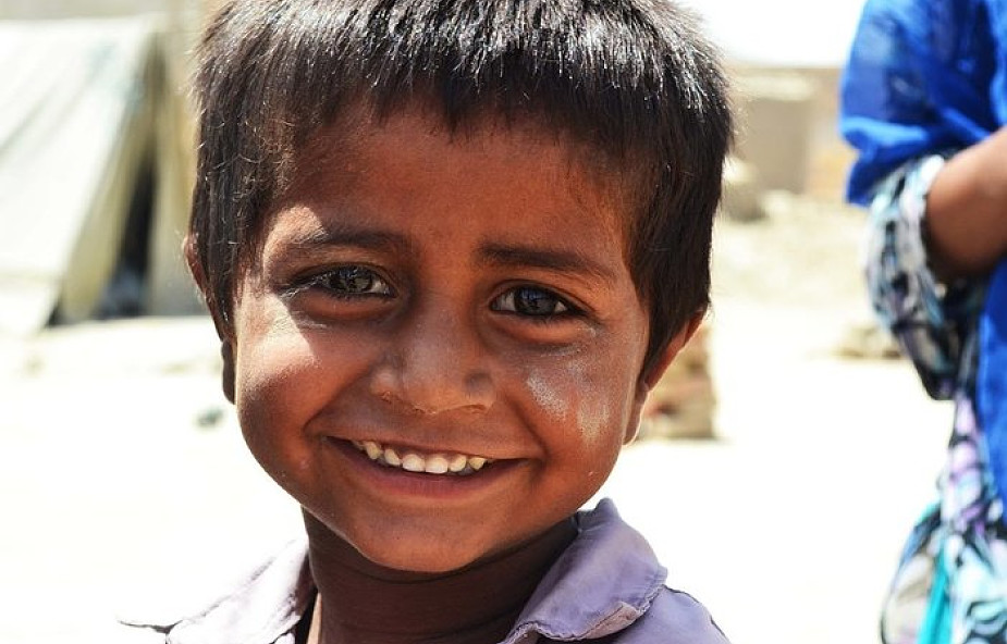 Pakistan: miliony dzieci żyją na ulicy. Połowa to uchodźcy z Afganistanu. Apel o pomoc