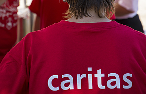 Czy Caritas powinien przyjąć pieniądze z nagród od ministrów?