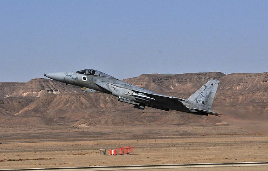 Rosja: atak na syryjską bazę przeprowadziły myśliwce Izraela