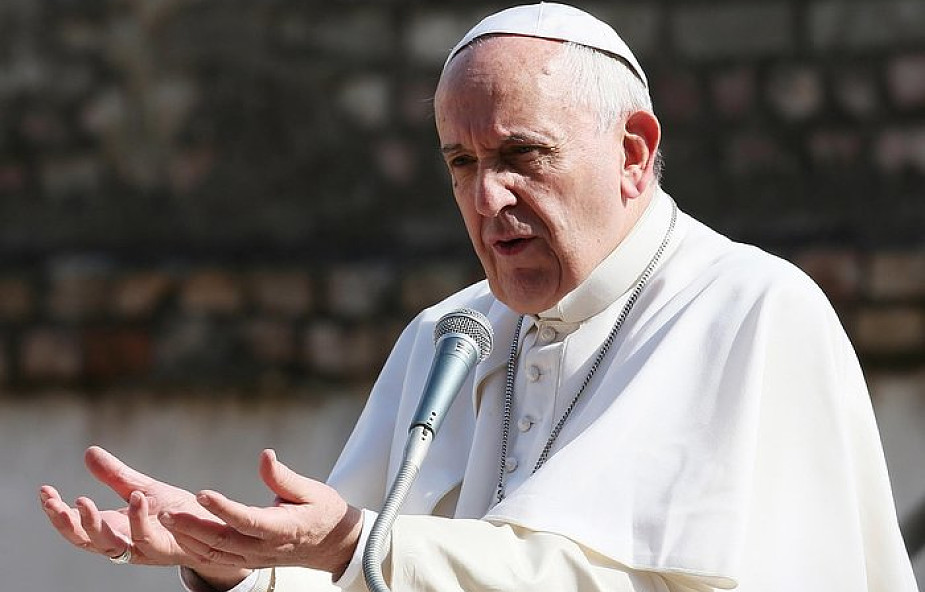 Papież Franciszek poleciał do Nomadelfii w Toskanii. "Nomadelfia jest rzeczywistością proroczą"
