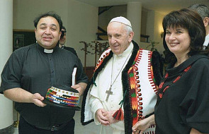 Papież złożył życzenia kapłanowi greckokatolickiemu i otrzymał od niego prezent