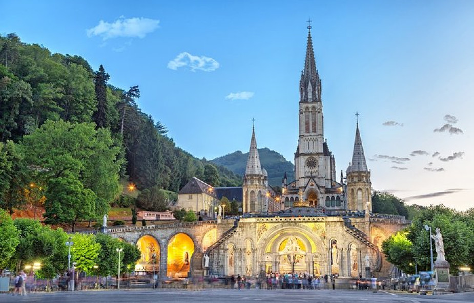 Sanktuarium w Lourdes zostało zamknięte. Co się stało? 