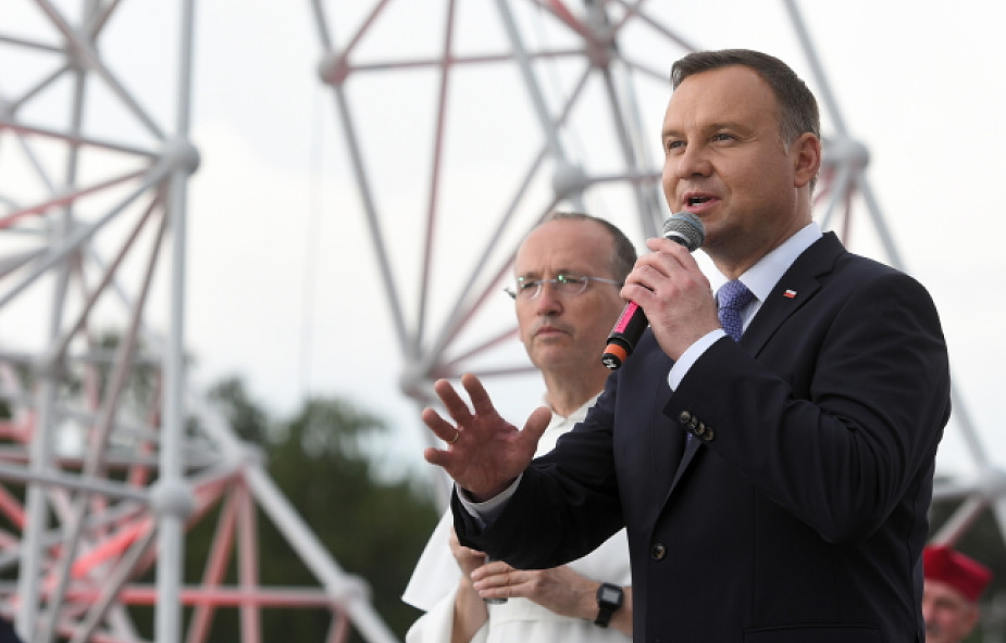 Prezydent w Lednicy: polska młodzież jest razem, śpiewa pieśni, modli się (...). Jakże bardzo wam za to dziękuję
