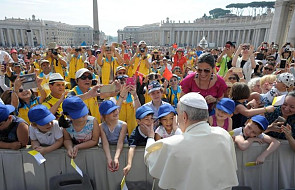 Watykan: w sobotę papież spotka się z dziećmi z przedmieść. Będą wśród nich dzieci różnych religii