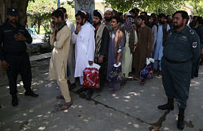 Afganistan: napastnicy zastrzelili czterech modlących się muzułmanów