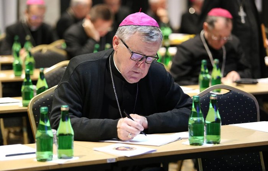 Episkopat Polski przyjął nową podstawę programową katechezy