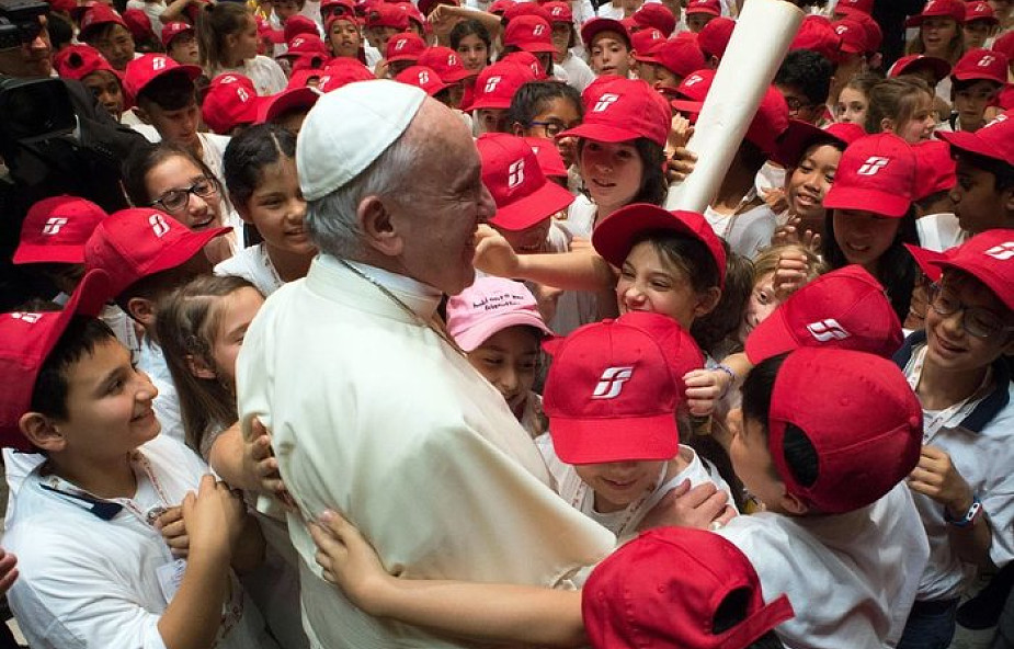 Papież Franciszek do dzieci: zapamiętajcie swoich nauczycieli i szkoły