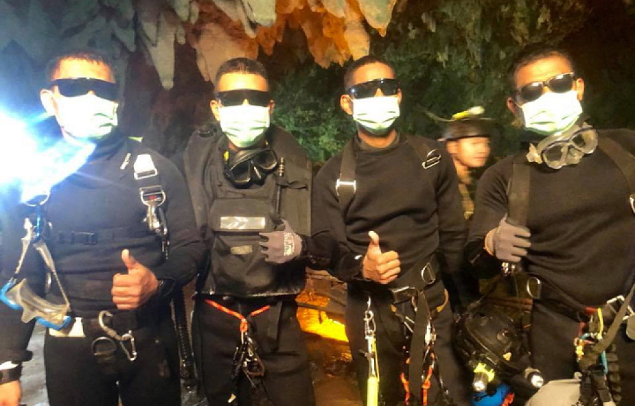 Premier Tajlandii podziękował uczestnikom akcji ratunkowej w jaskini
