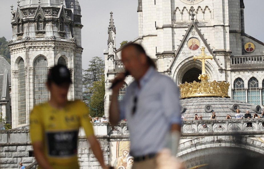Kolarze odwiedzili Maryję w Lourdes podczas ostatniego Tour de France