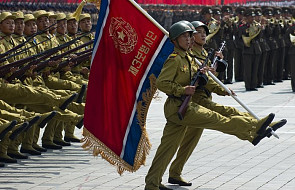 Armia Korei Płn. ćwiczy przed wielką paradą. Czy pojawią się na niej rakiety balistyczne?