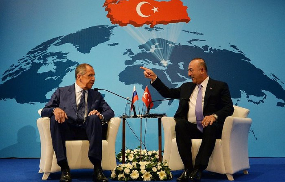 Szef MSZ Rosji w Turcji: rozważamy używanie walut narodowych w handlu zamiast dolara