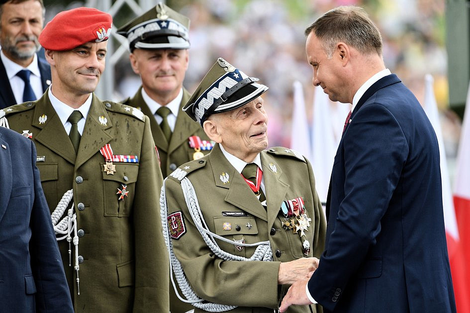 Prezydent Andrzej Duda: jesteśmy niesłychanie dumni z naszych żołnierzy - zdjęcie w treści artykułu nr 2