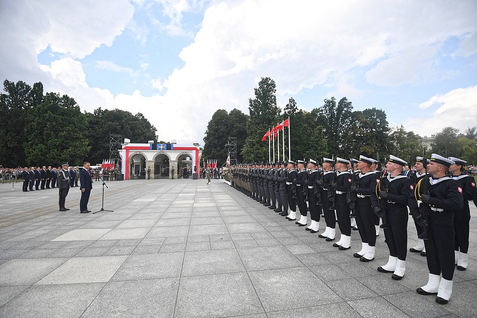 Prezydent Andrzej Duda: jesteśmy niesłychanie dumni z naszych żołnierzy - zdjęcie w treści artykułu nr 4