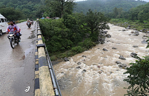 Indie: 106 ofiar śmiertelnych powodzi w stanie Kerala