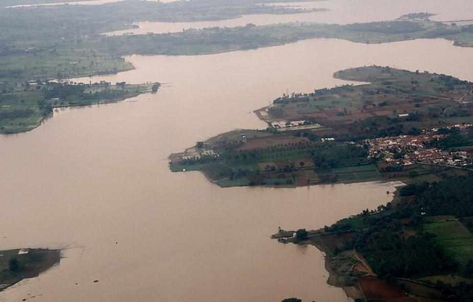 Indie: ponad 400 osób zginęło w wyniku powodzi; ponad milion przesiedlonych