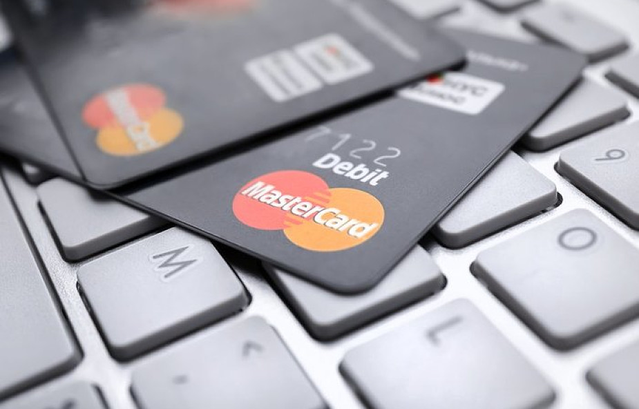 Bloomberg: Google wykorzystuje dane o zakupach opłacanych z kart Mastercard