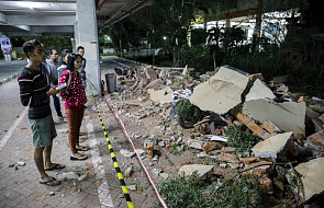 Indonezja: ofiary śmiertelne trzęsienia ziemi; odwołano ostrzeżenie przed tsunami