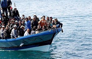 Statek z 87 migrantami przybył za zgodą hiszpańskiego rządu do portu Algeciras