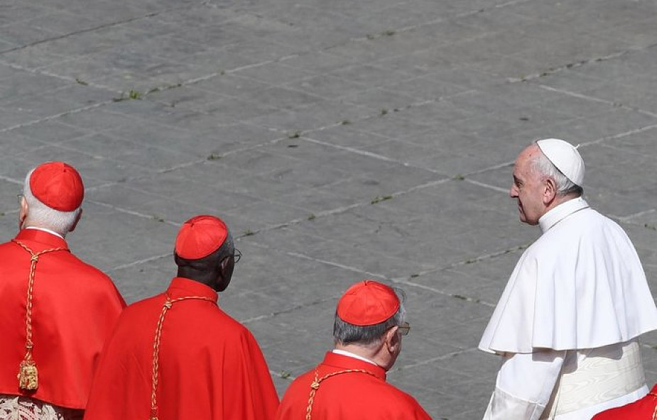 "Biskupi będą całkowicie niewiarygodni". Apel do papieża o odwołanie Synodu