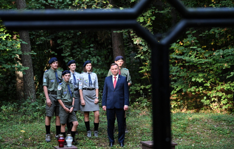 Prezydent złożył wieniec pod pomnikiem Polaków rozstrzelanych w Lesie Szpęgawskim