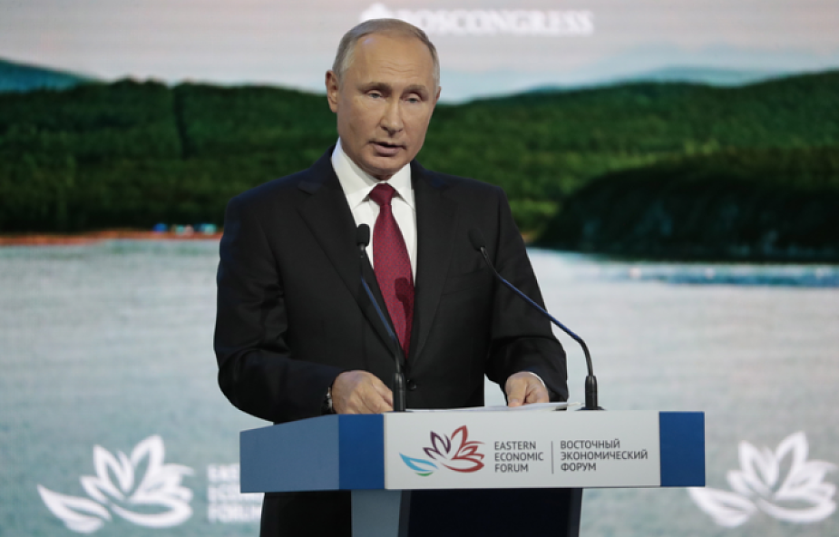 Rosja: Władimir Putin we Władywostoku skrytykował protekcjonizm i sankcje