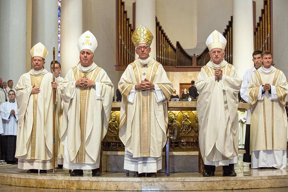 W Katowicach odbyły się święcenia biskupie ks. Grzegorza Olszowskiego - zdjęcie w treści artykułu nr 1
