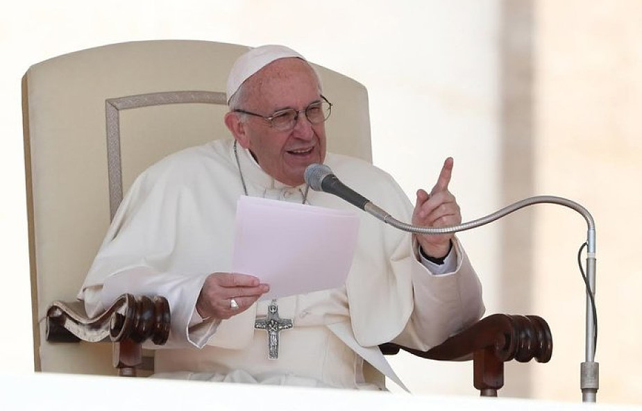 Papież do młodych na Sycylii: Jezusa należy szukać nie w smartfonie - tam Jego wezwania nie docierają
