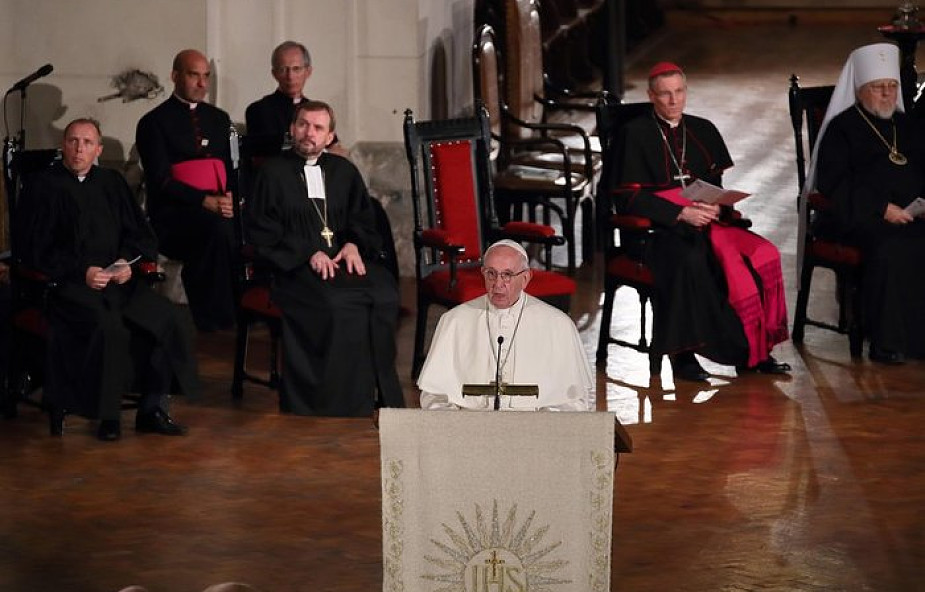 Franciszek w Tallinie: wiara misyjna przemawia konkretnymi gestami [dokumentacja]