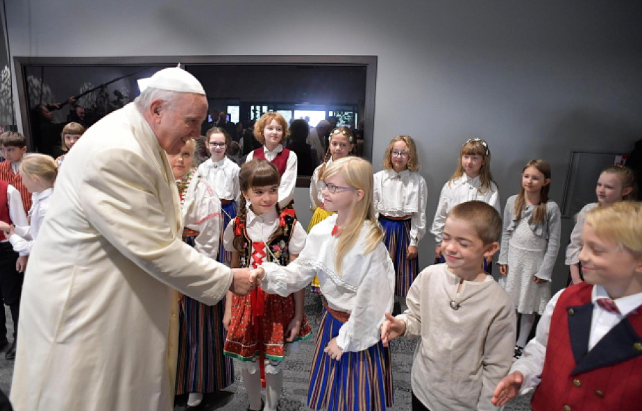Franciszek w Tallinie: wiara misyjna przemawia konkretnymi gestami