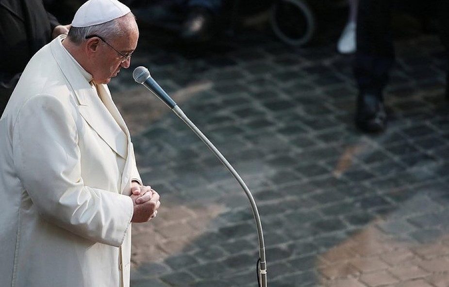 Papież Franciszek: chęć skandalu i dzielenia można pokonać tylko milczeniem i modlitwą