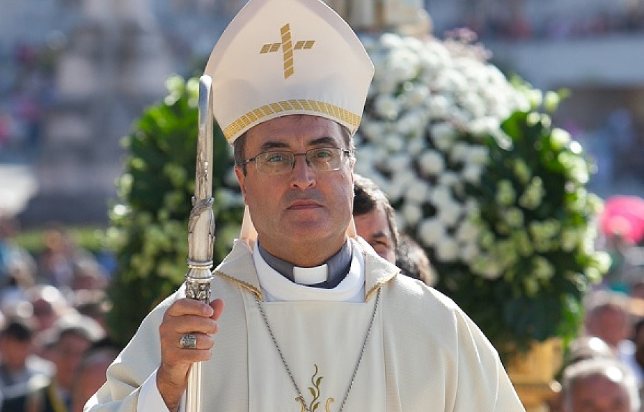 Biskup publicznie głosił herezję zaprzeczając dziewictwu Maryi? [WYJAŚNIAMY]