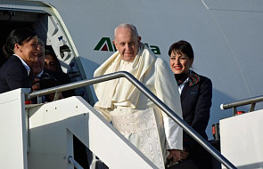 Papież wspomniał zmarłego dziennikarza. "To pierwszy lot, w którym zabrakło waszego kolegi"