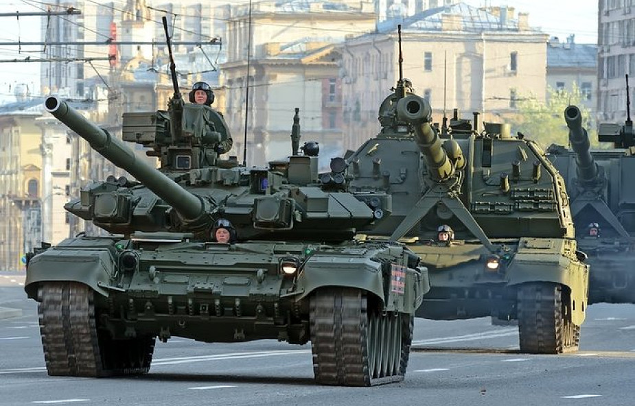 Rosyjska prasa: siły w obwodzie kaliningradzkim wzmocnione pułkiem czołgów