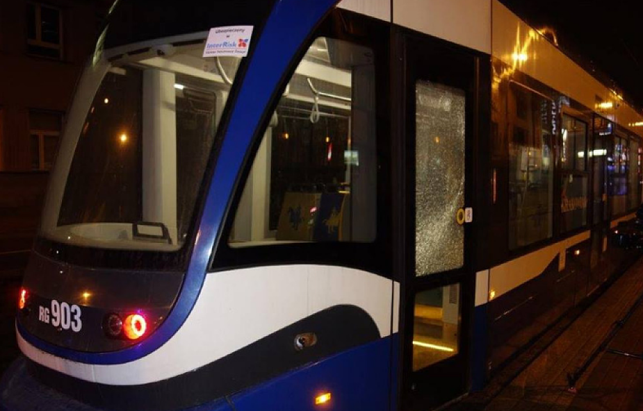 Kraków: 18-latkowie podejrzewani o ostrzelanie tramwajów byli nietrzeźwi