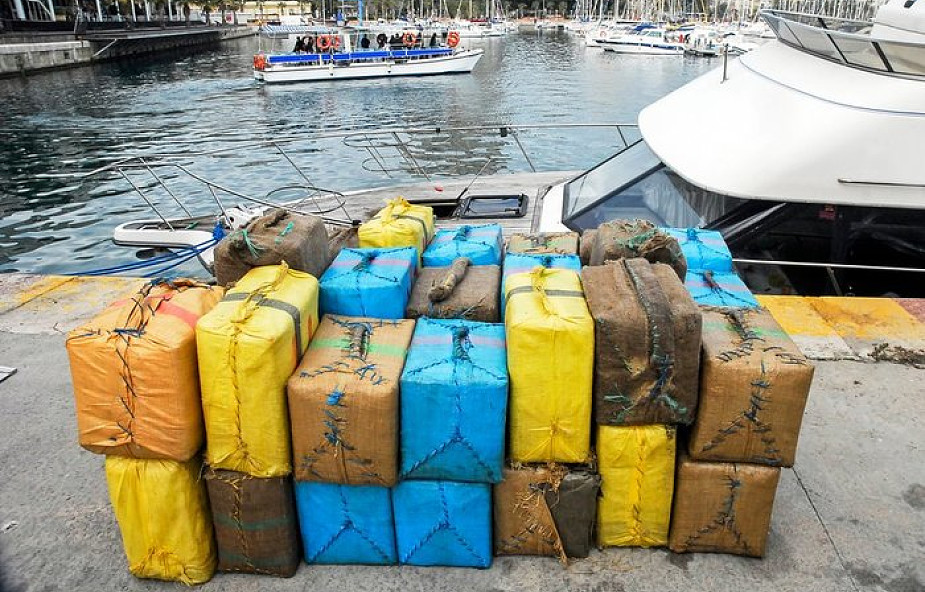 Włochy: w porcie w Livorno skonfiskowano prawie 650 kg kokainy. To jeden z największych udaremnionych przemytów od 10 lat