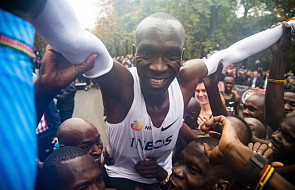Kipchoge pierwszy na świecie przebiegł maraton poniżej dwóch godzin