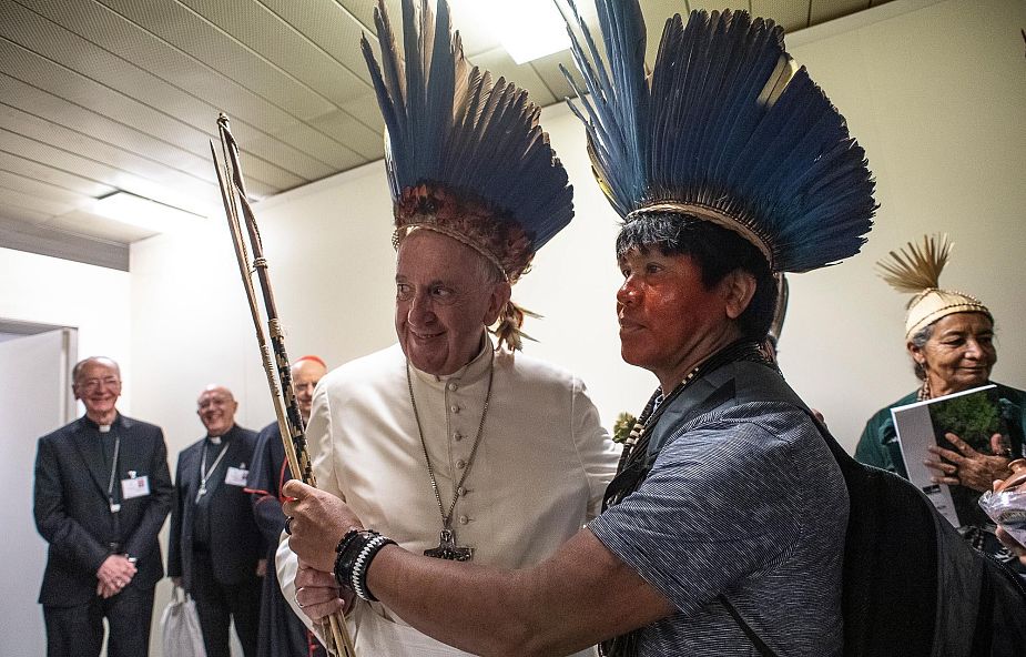 Papież spotkał się z grupą Indian amazońskich [GALERIA]