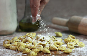 Włochy: polityczny spór o tortellini w Bolonii