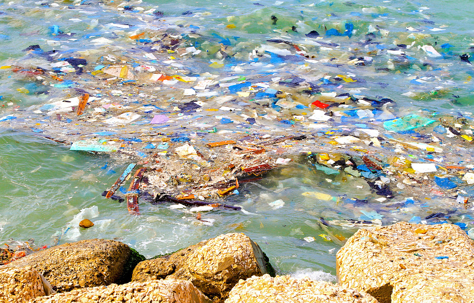 Chiny: ilość odpadów wyrzucona do oceanu wzrosła w 2018 r. o 27 proc.