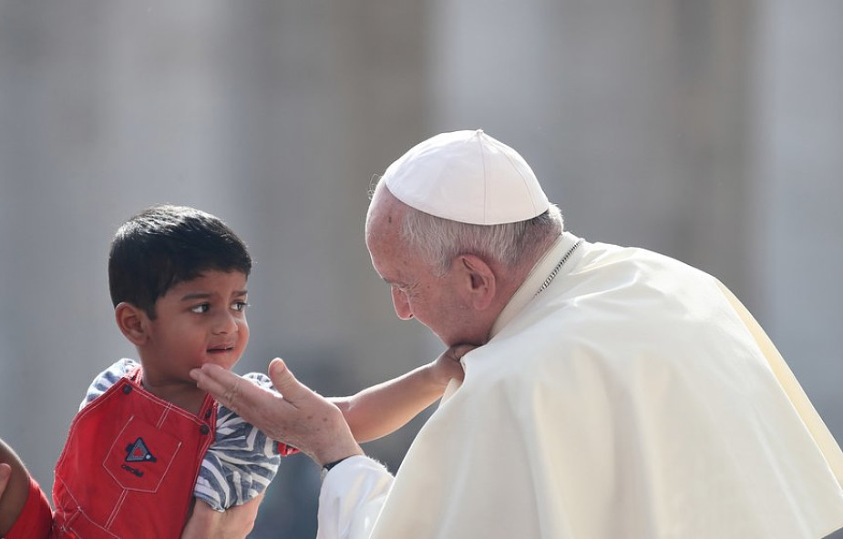 Franciszek zaapelował o bezpieczeństwo dzieci w świecie wirtualnym