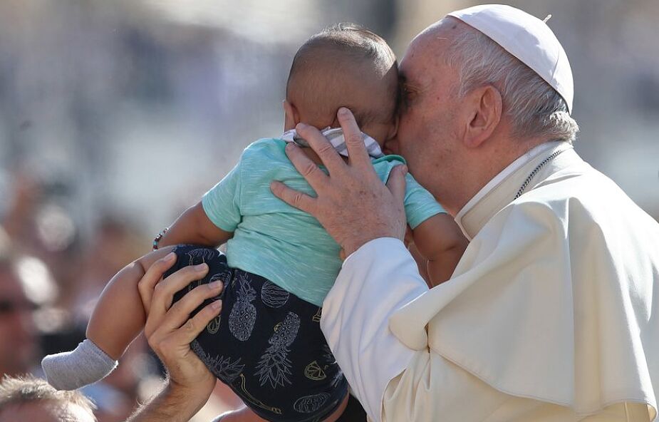 Papież: każde maltretowane dziecko jest krzykiem, który wznosi się do Boga