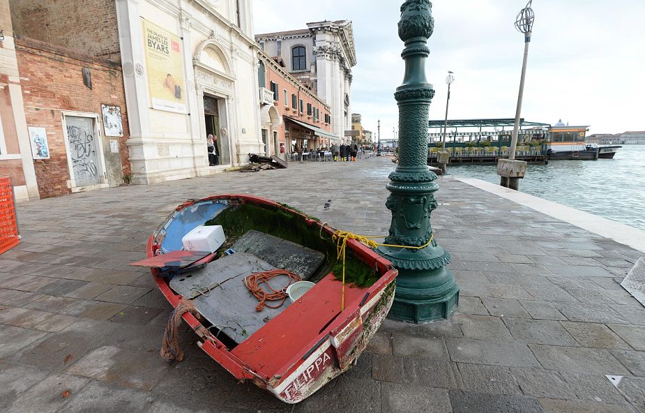 Apokaliptyczne sceny w Wenecji. Plac Św. Marka i bazylika pod wodą [FOTO]