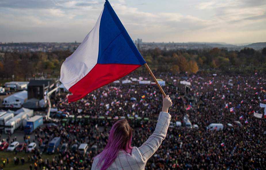 Czechy: ponad 250 tys. osób demonstrowało w Pradze przeciw premierowi Babiszowi